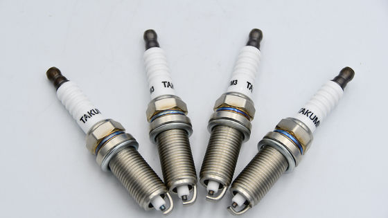 comprare Candele dell'automobile di TAKUMI LD7RTIP per BP6ES SXU22HDR8 SXU22HR9 PLKR6A PLKR7A fabbricazione online