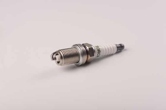 Candele automatiche famose K6RTC (BKR6E) per il VW SEAT Ford di Honda Toyota BMW
