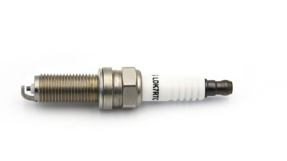 Torcia originale LD7RTIP della candela del platino dell'iridio dell'accensione delle automobili per NGK ILKAR7B11/SILZKAR7B/ILK