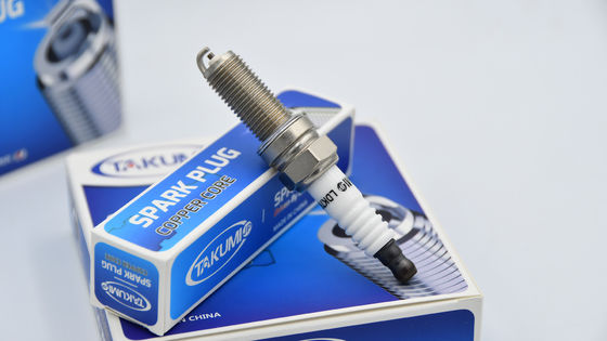 Candele automatiche famose K6RTC (BKR6E) per il VW SEAT Ford di Honda Toyota BMW
